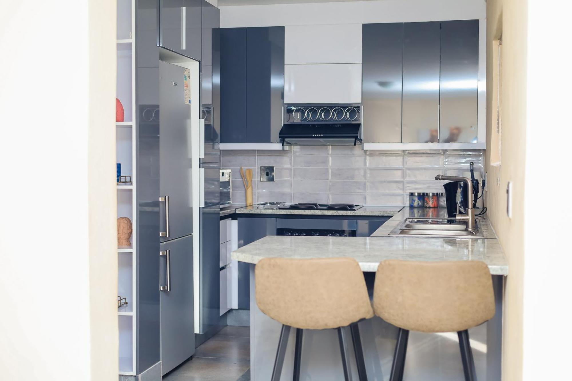 Stylish Self Catering Unit In Maseru Cbd Buitenkant foto