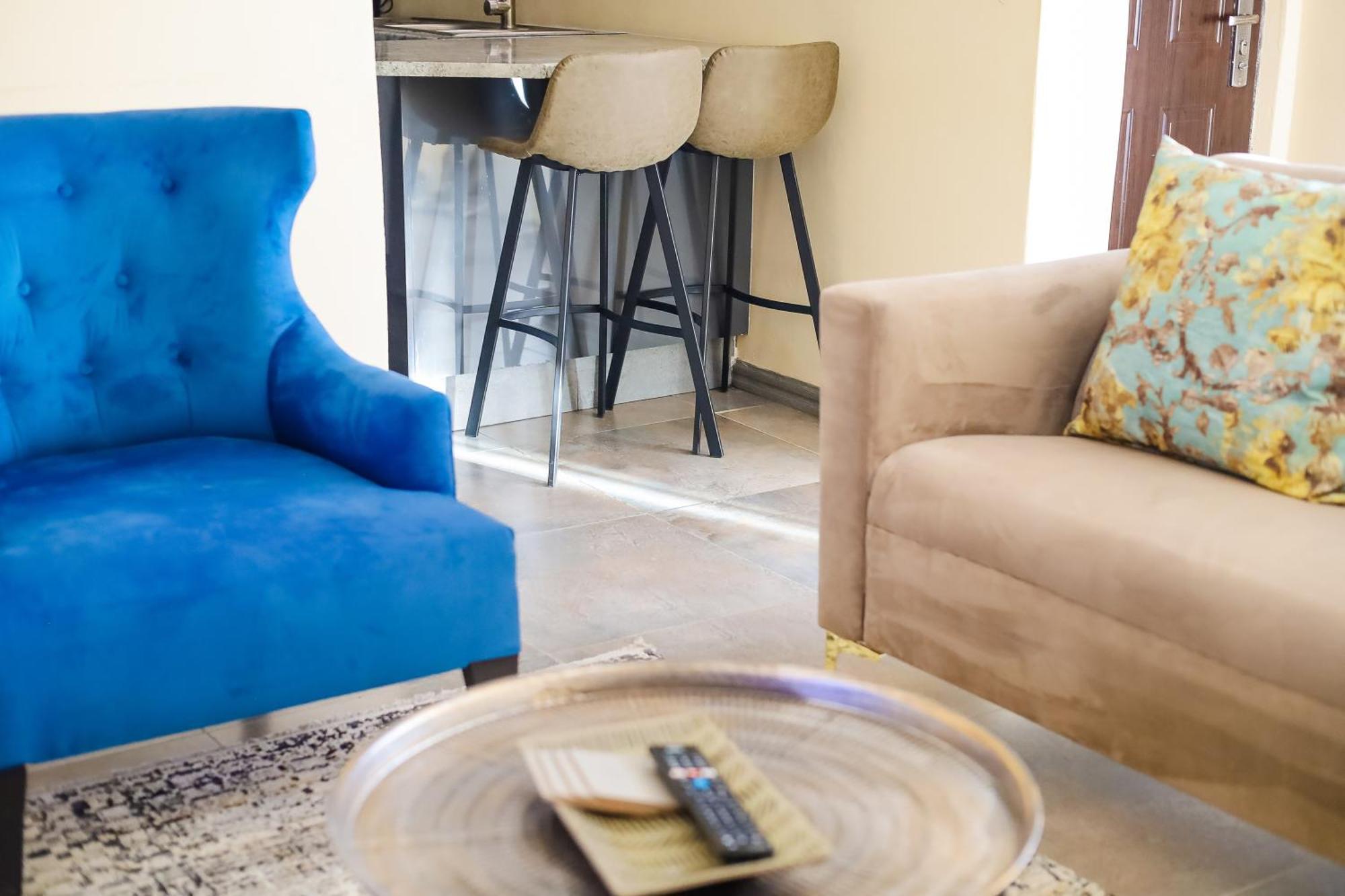 Stylish Self Catering Unit In Maseru Cbd Buitenkant foto