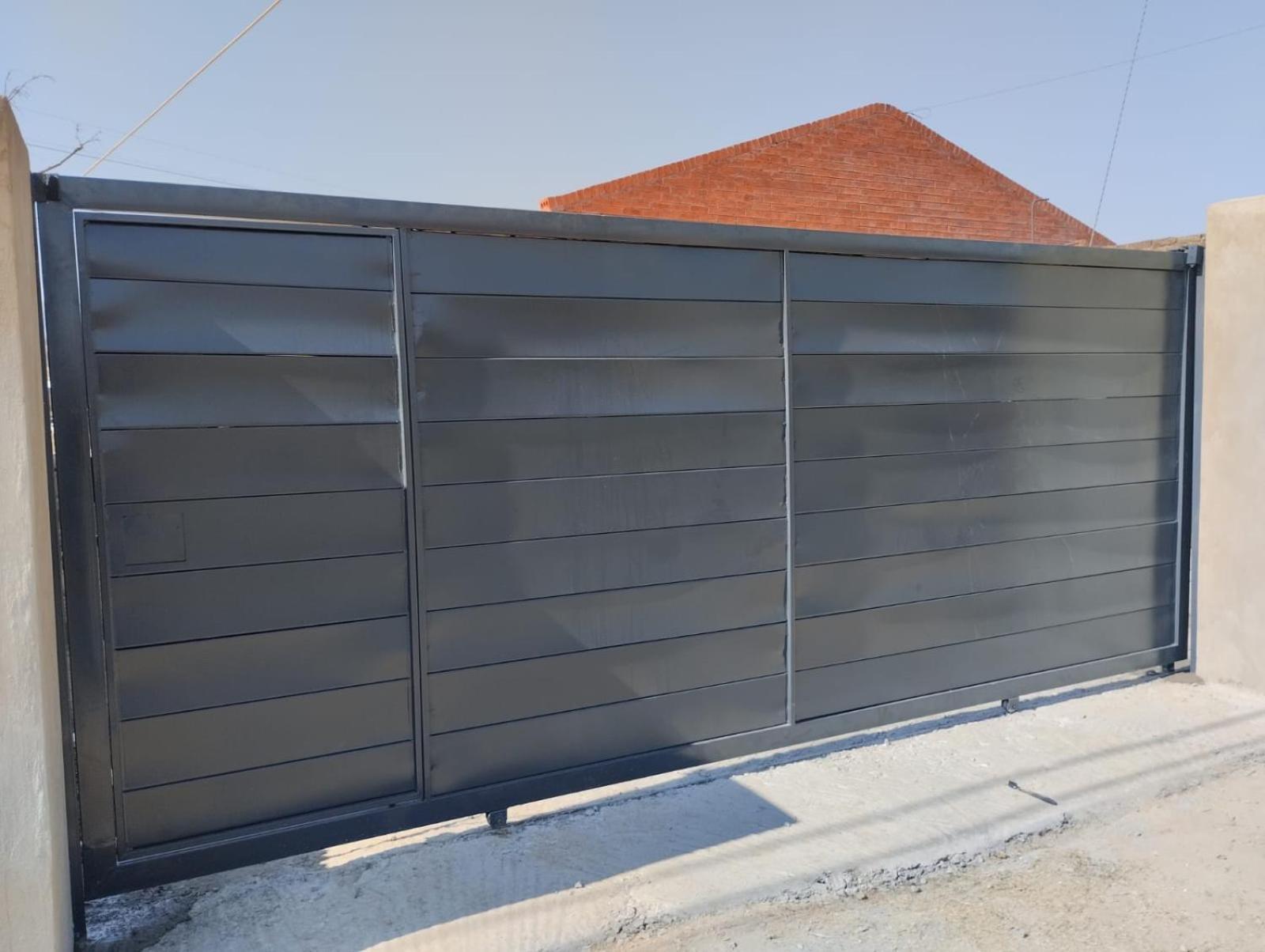 Stylish Self Catering Unit In Maseru Cbd Buitenkant foto